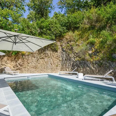 Stunning Home In Nessa